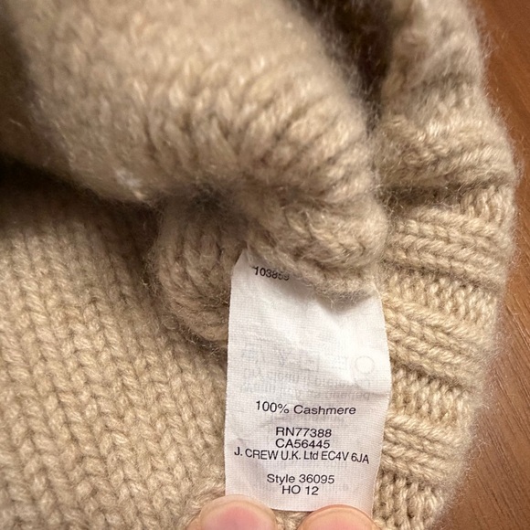 J. Crew 100% Italian Cashmere Sweater Light Beige Size Medium - Picture 4 of 5